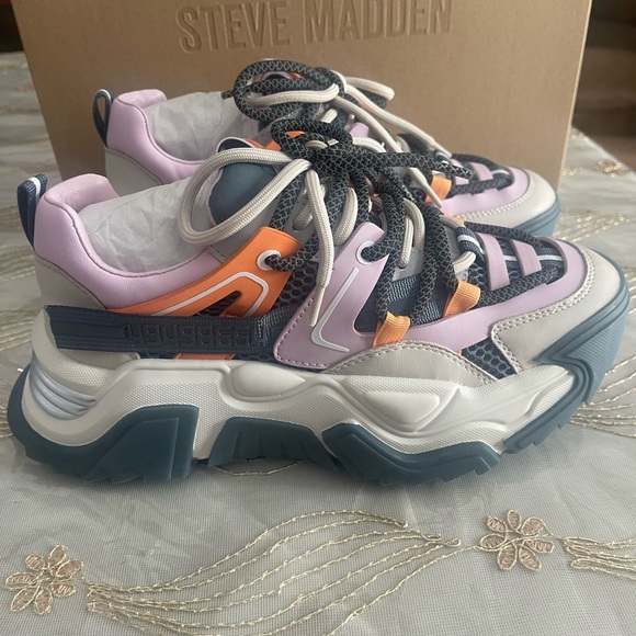 NWB Steve Madden women’s power chunky lace up running sneakers size 7 - Picture 3 of 15